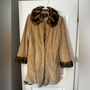 Vintage Jacket with fur trim
